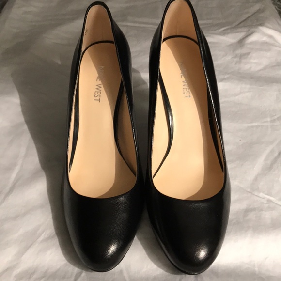 Nine West Black Heels - Picture 1 of 5